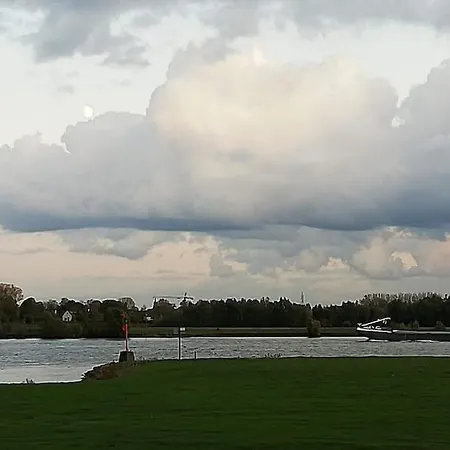 Holiday home The Ferryman's Vrijgelegen Aan De Waal *