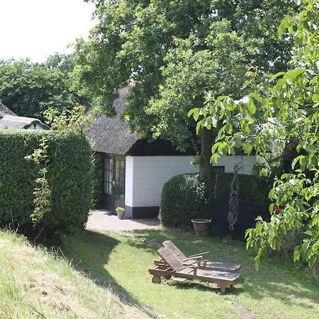 The Ferryman's Vrijgelegen Aan De Waal Tatil Evi Varik